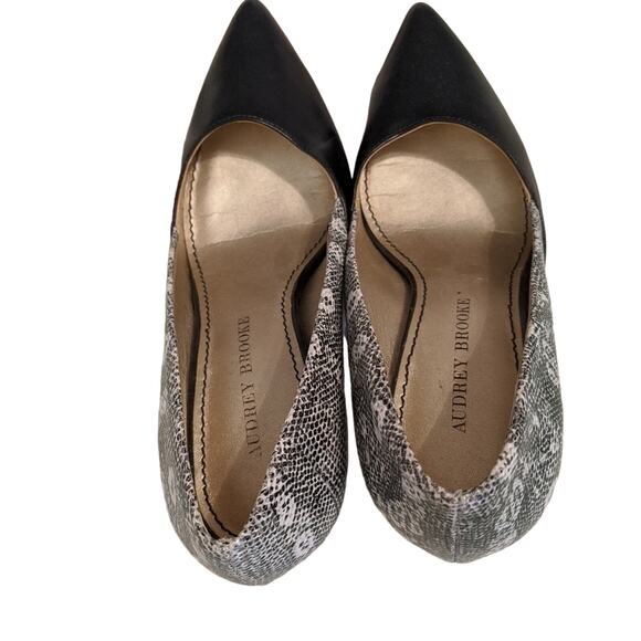 NWOT Audrey Brooke Black/White Pointed Heels 6 - Picture 3 of 6